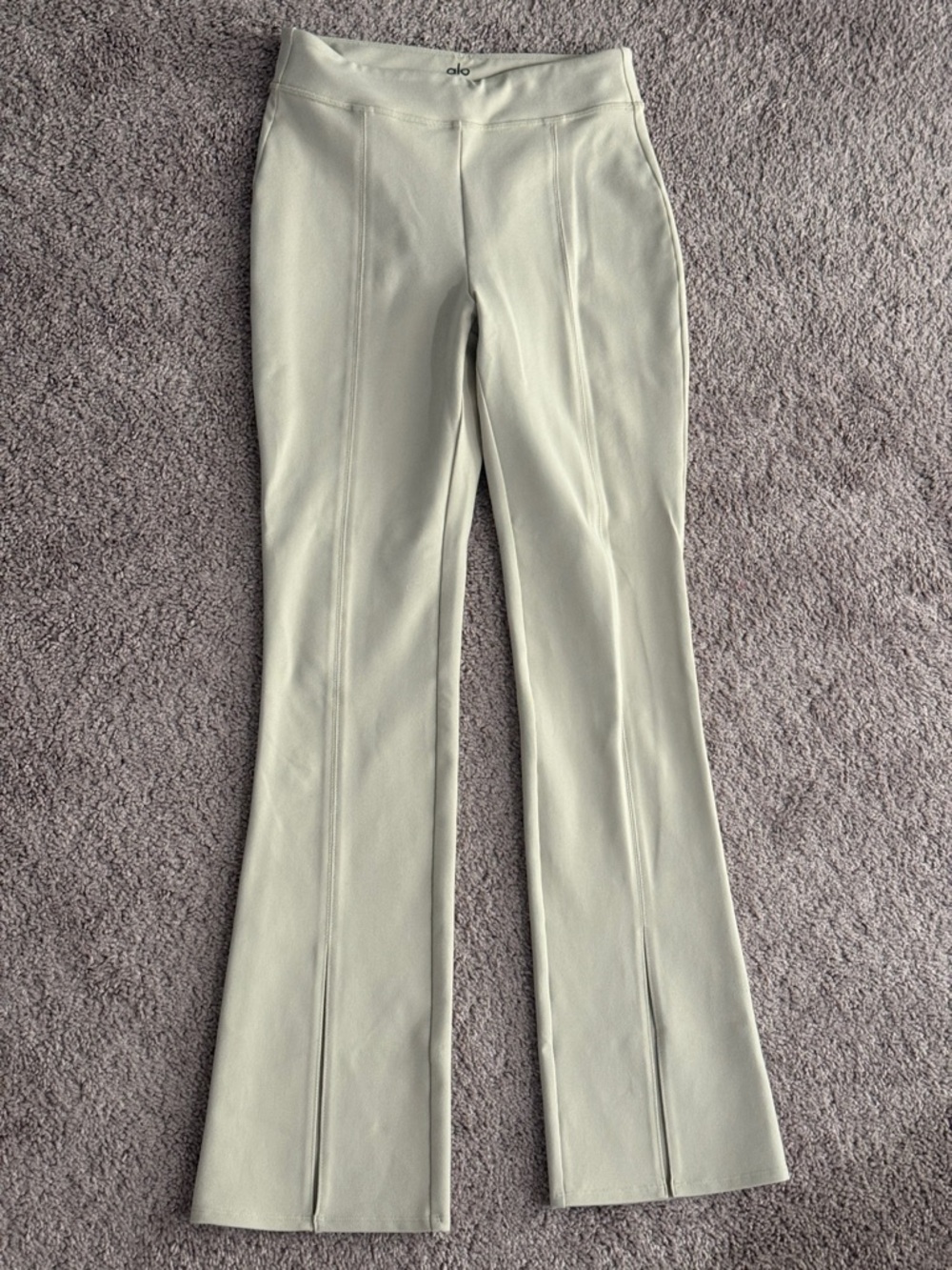 ALO Yoga Light Sage Flare Leggings